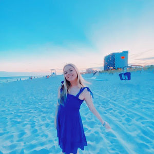 Meet your Posher, Stella